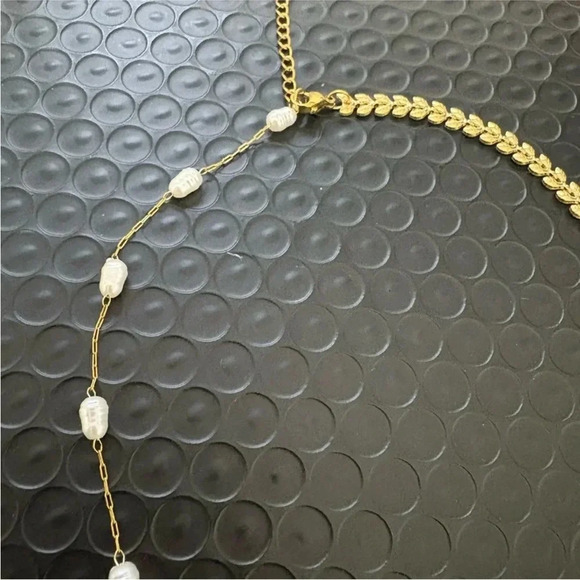 Side charmed necklace - Picture 6 of 6